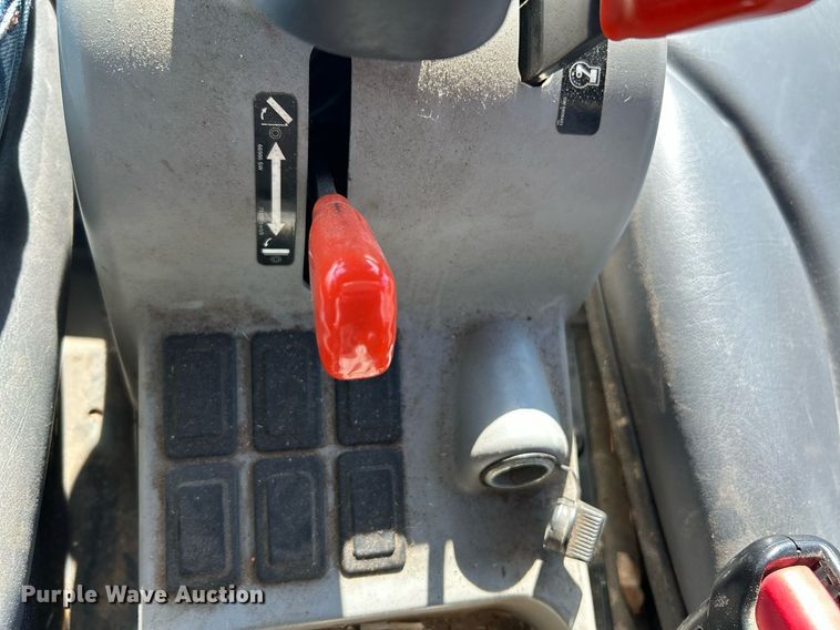 image for item NQ9973 2016 Bobcat 5600  utility vehicle