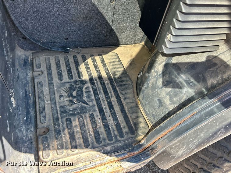 image for item NQ9973 2016 Bobcat 5600  utility vehicle