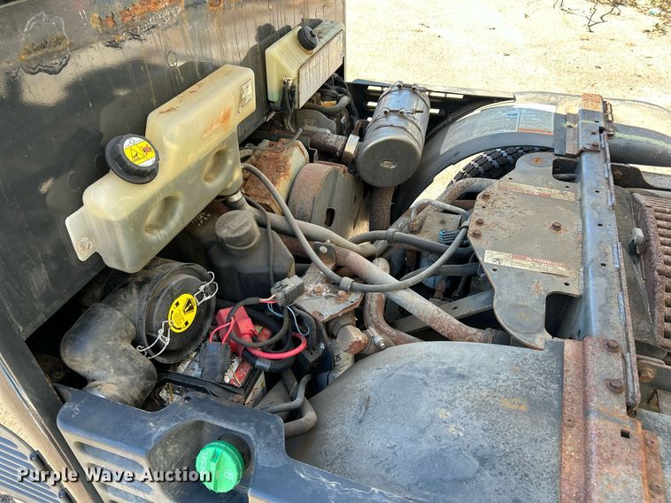 image for item NQ9973 2016 Bobcat 5600  utility vehicle