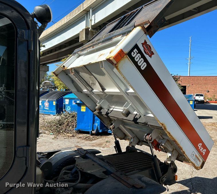 image for item NQ9973 2016 Bobcat 5600  utility vehicle