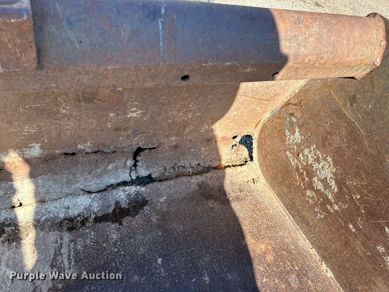 image for item NQ9973 2016 Bobcat 5600  utility vehicle