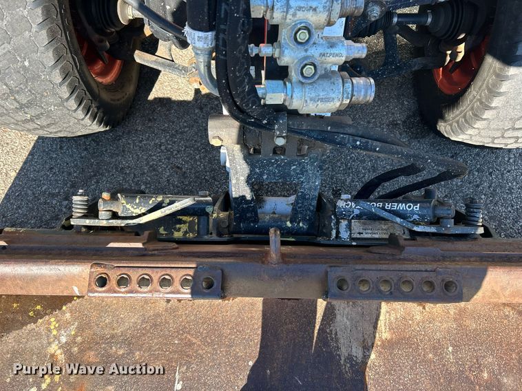 image for item NQ9973 2016 Bobcat 5600  utility vehicle