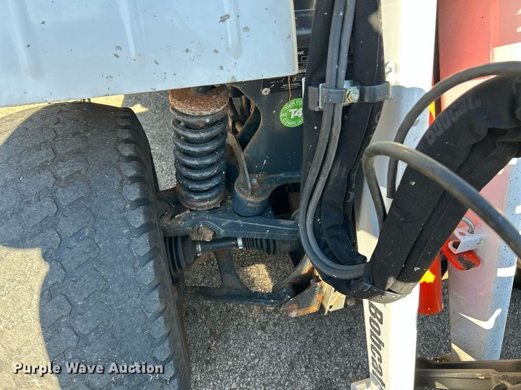 image for item NQ9973 2016 Bobcat 5600  utility vehicle