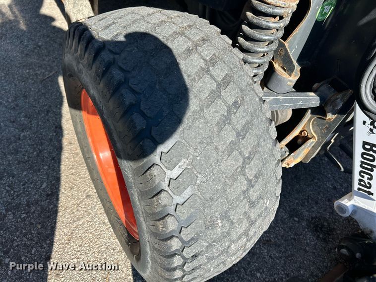 image for item NQ9973 2016 Bobcat 5600  utility vehicle