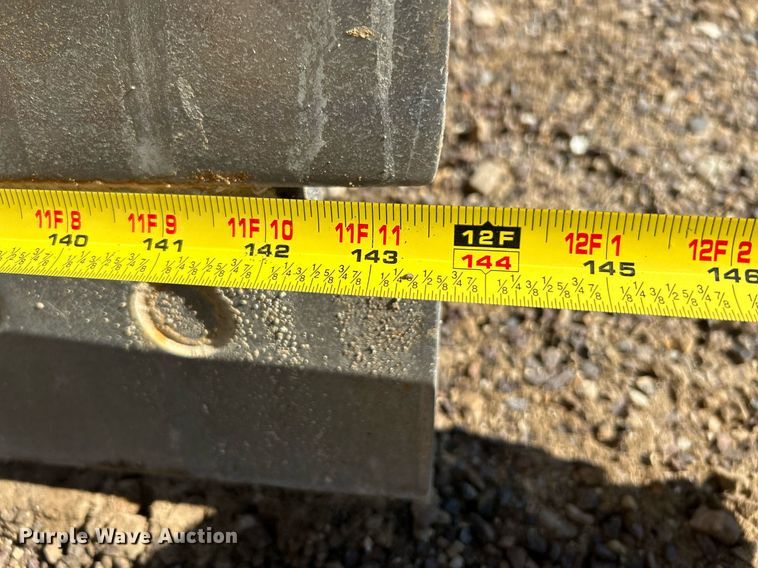 image for item NQ9983 2007 John Deere 772D motor grader