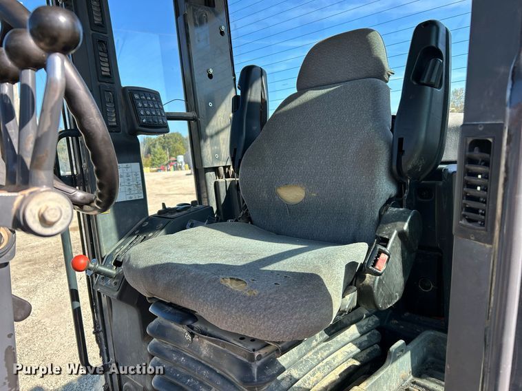 image for item NQ9983 2007 John Deere 772D motor grader