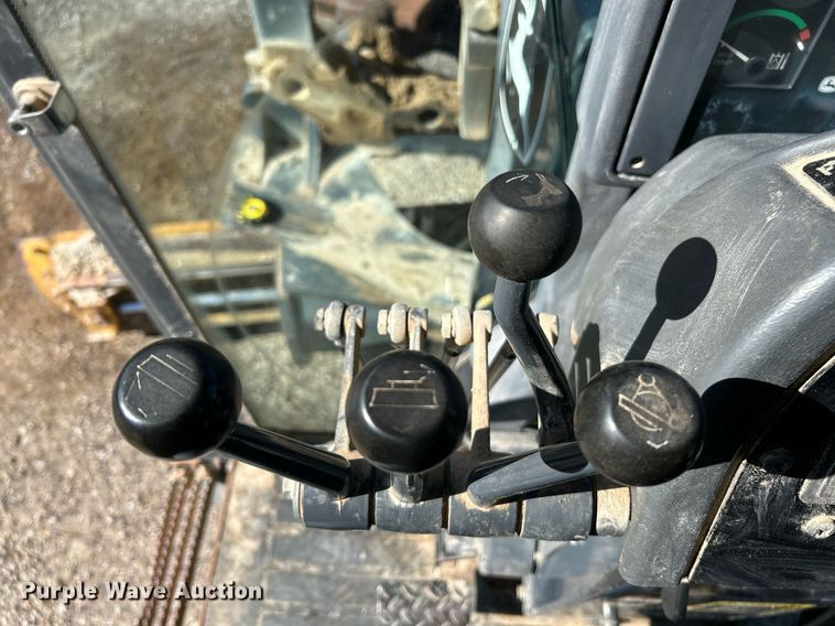 image for item NQ9983 2007 John Deere 772D motor grader