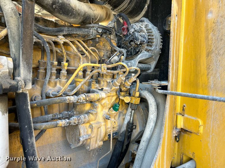 image for item NQ9983 2007 John Deere 772D motor grader