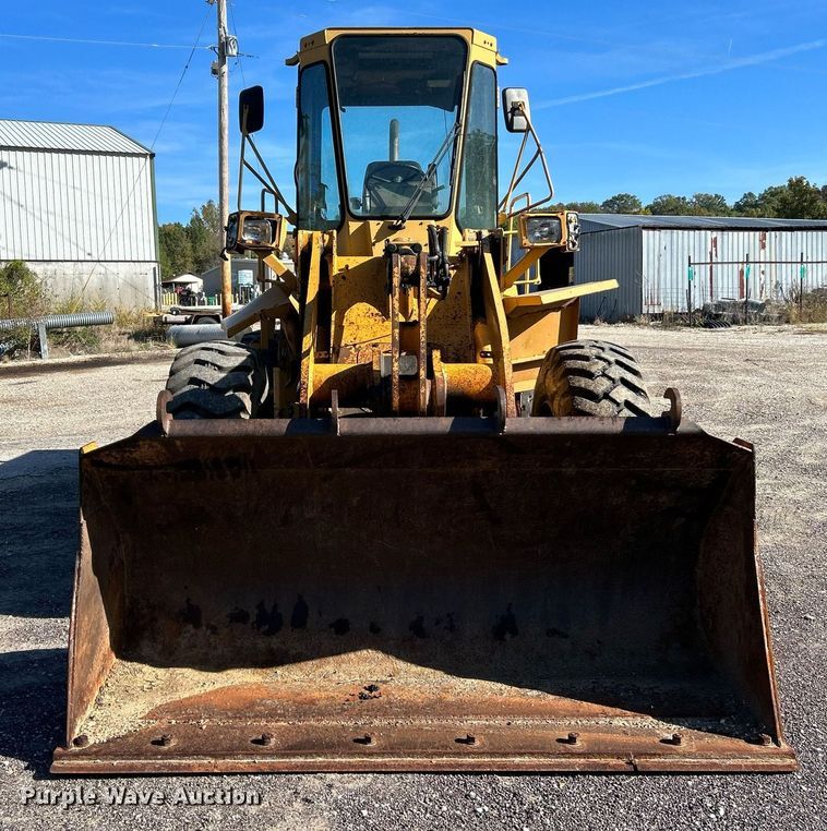 image for item NQ9984 1996 Dresser 518 wheel loader