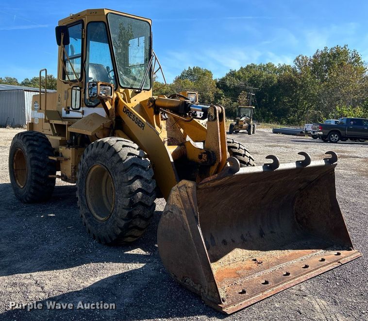 image for item NQ9984 1996 Dresser 518 wheel loader