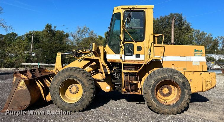 image for item NQ9984 1996 Dresser 518 wheel loader