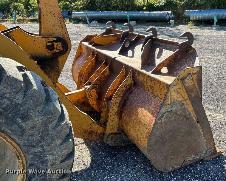 image for item NQ9984 1996 Dresser 518 wheel loader