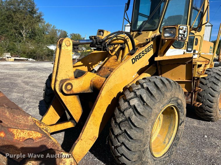 image for item NQ9984 1996 Dresser 518 wheel loader