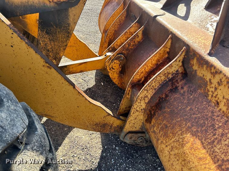 image for item NQ9984 1996 Dresser 518 wheel loader