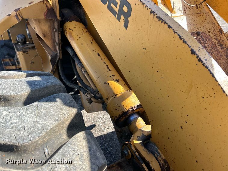 image for item NQ9984 1996 Dresser 518 wheel loader
