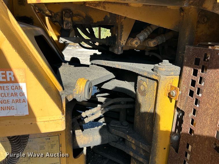 image for item NQ9984 1996 Dresser 518 wheel loader