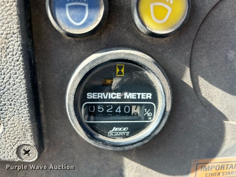 image for item NQ9984 1996 Dresser 518 wheel loader