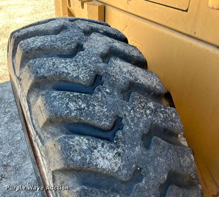 image for item NQ9984 1996 Dresser 518 wheel loader