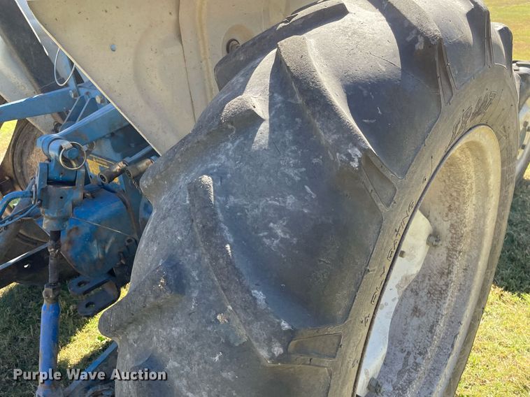 image for item NX9891 1985 Ford 1710  MFWD tractor