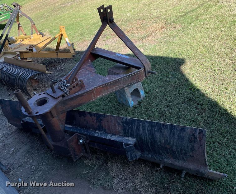 image for item NX9894 Independent  three point blade