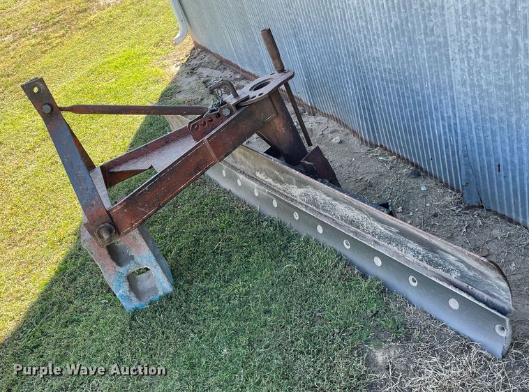 image for item NX9894 Independent  three point blade