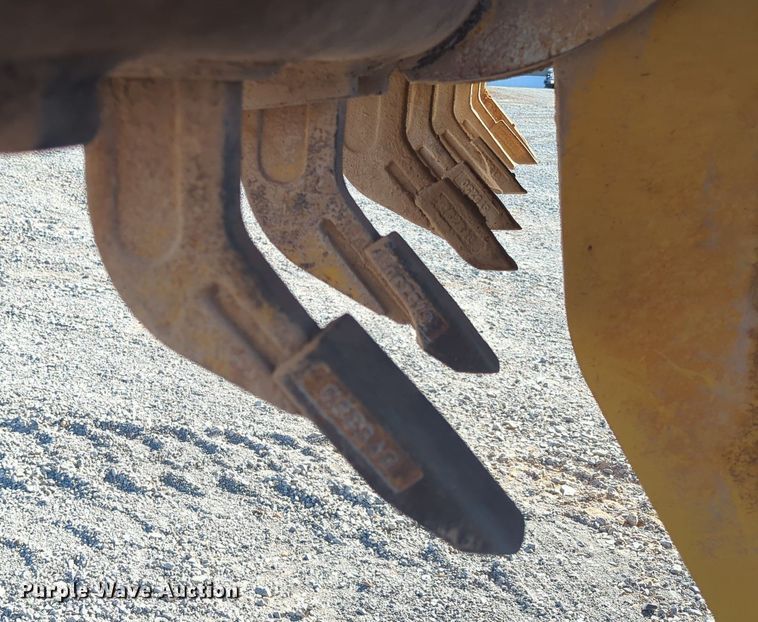 image for item OL9034 2012 John Deere 772GP  motor grader