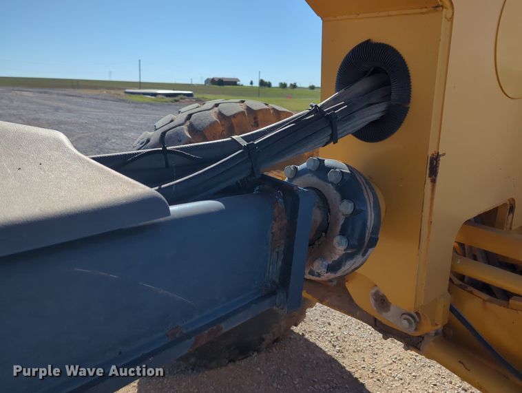 image for item OL9034 2012 John Deere 772GP  motor grader