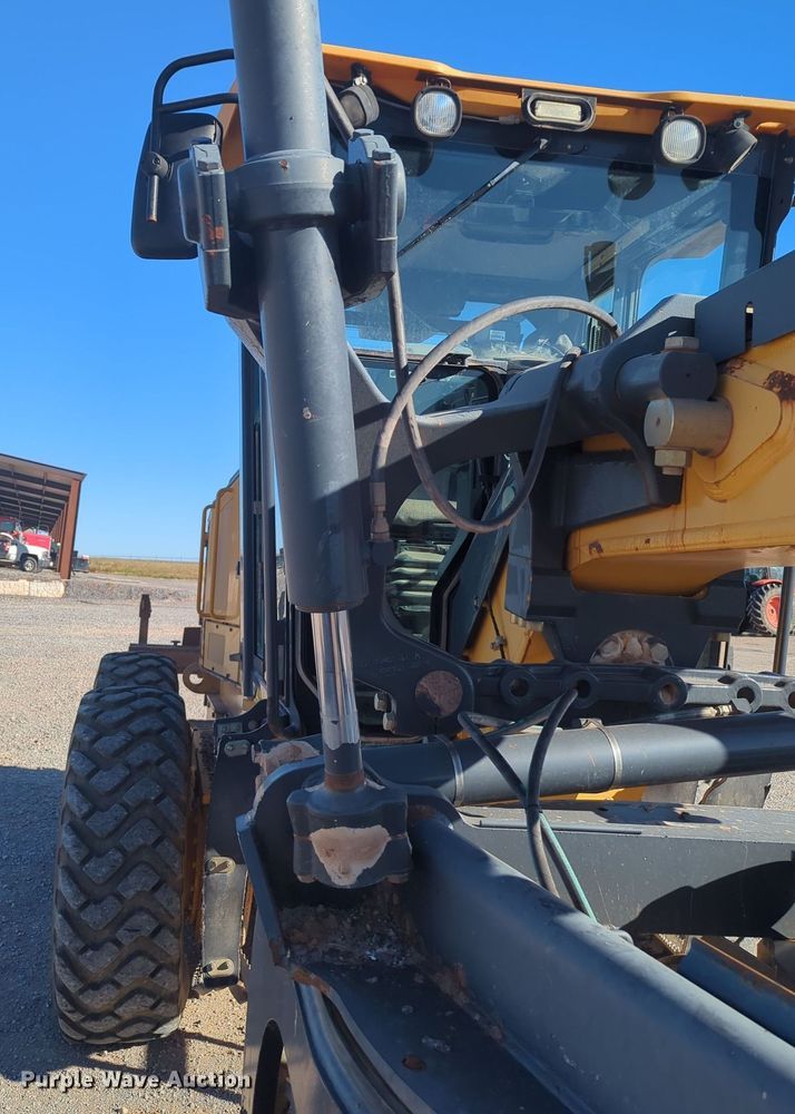 image for item OL9034 2012 John Deere 772GP  motor grader