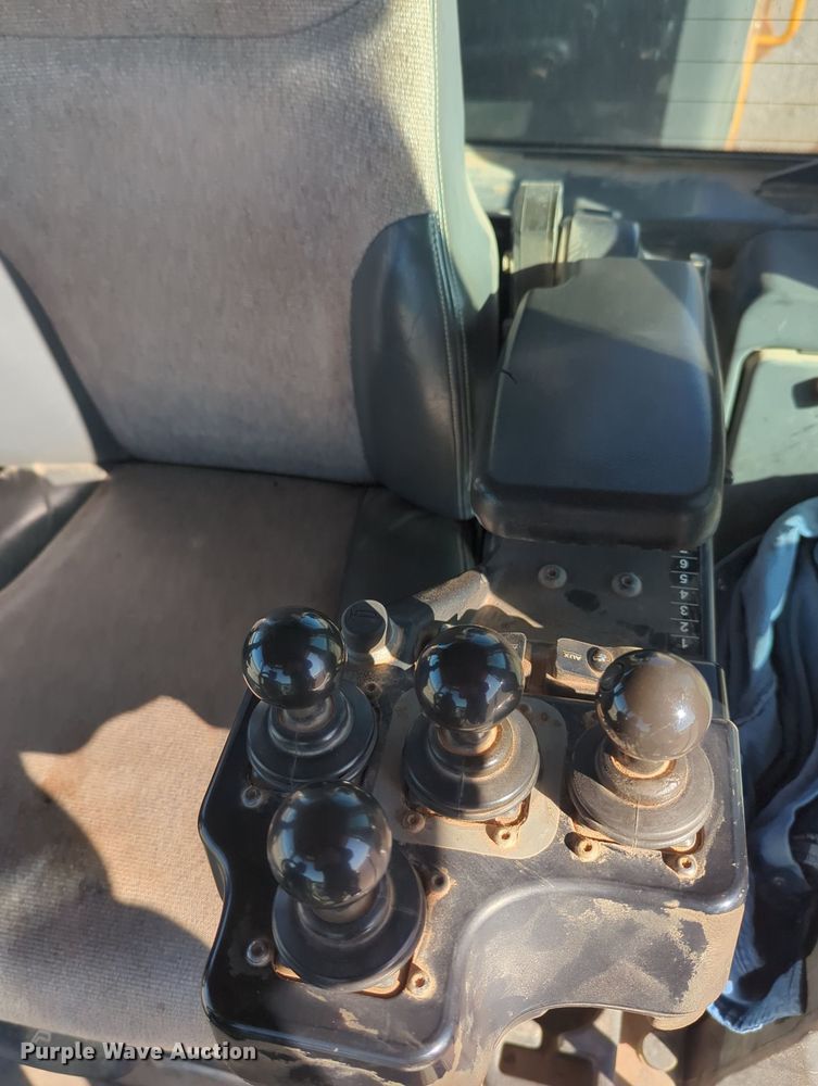 image for item OL9034 2012 John Deere 772GP  motor grader