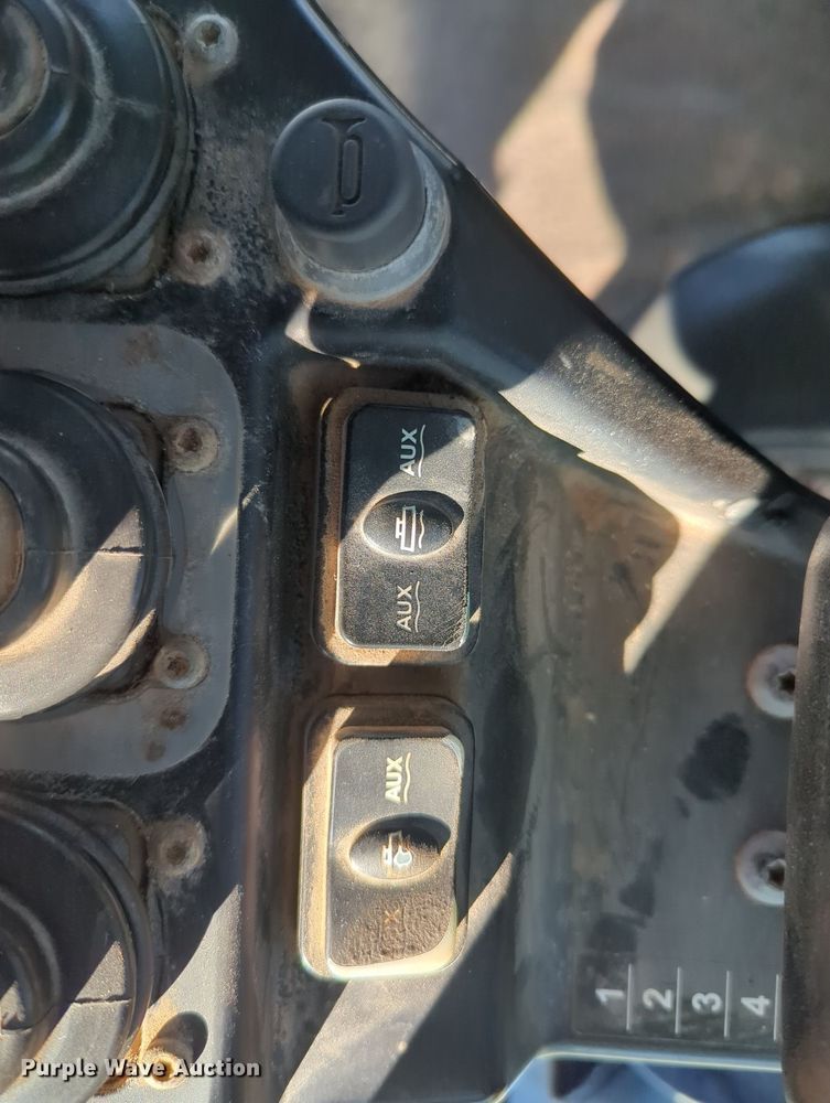 image for item OL9034 2012 John Deere 772GP  motor grader