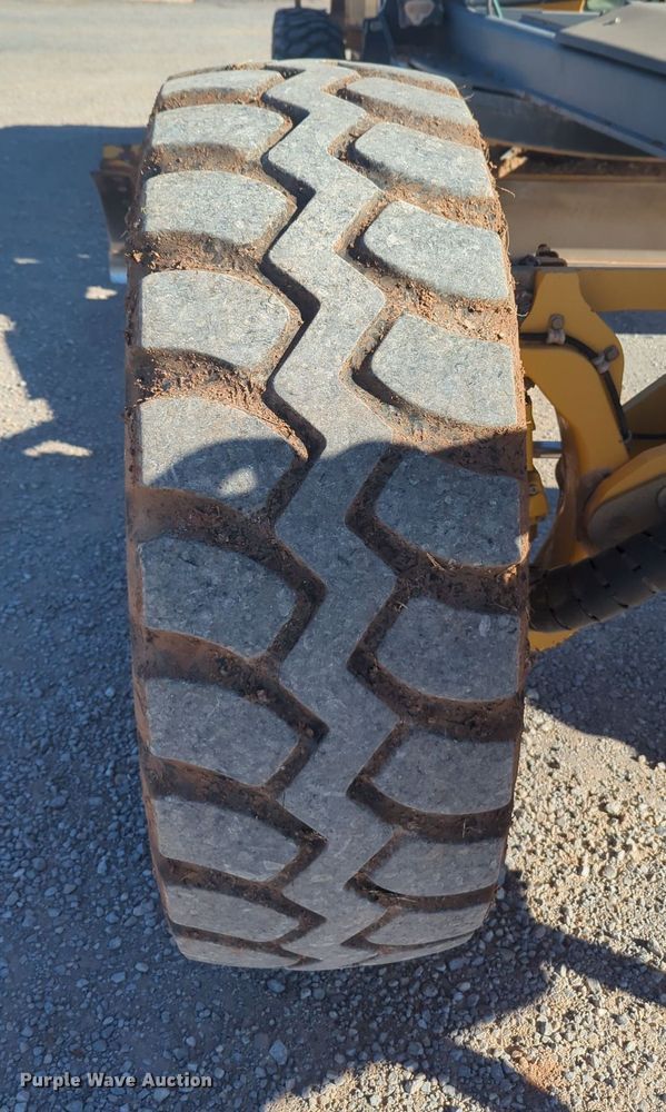 image for item OL9034 2012 John Deere 772GP  motor grader