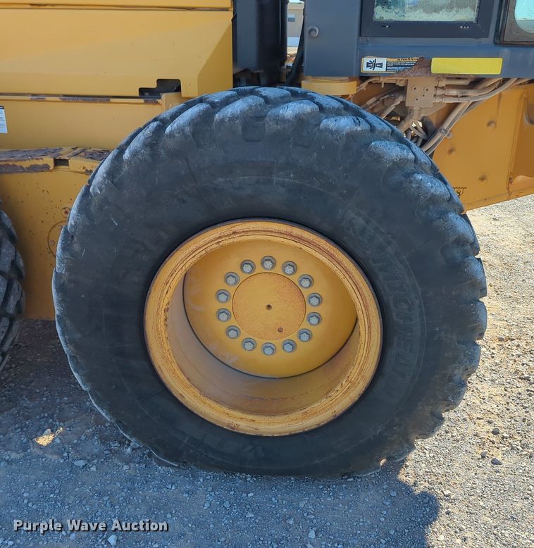 image for item OL9034 2012 John Deere 772GP  motor grader