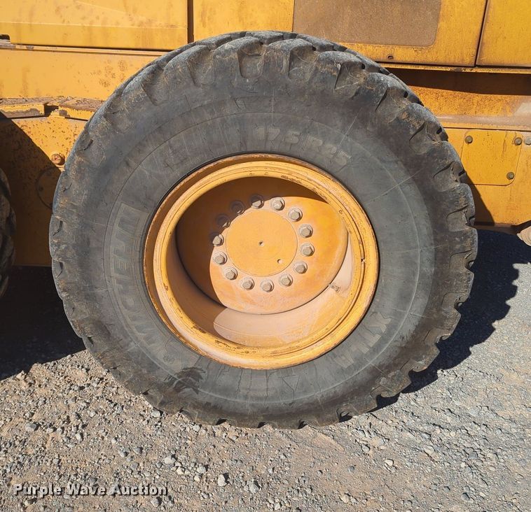 image for item OL9034 2012 John Deere 772GP  motor grader