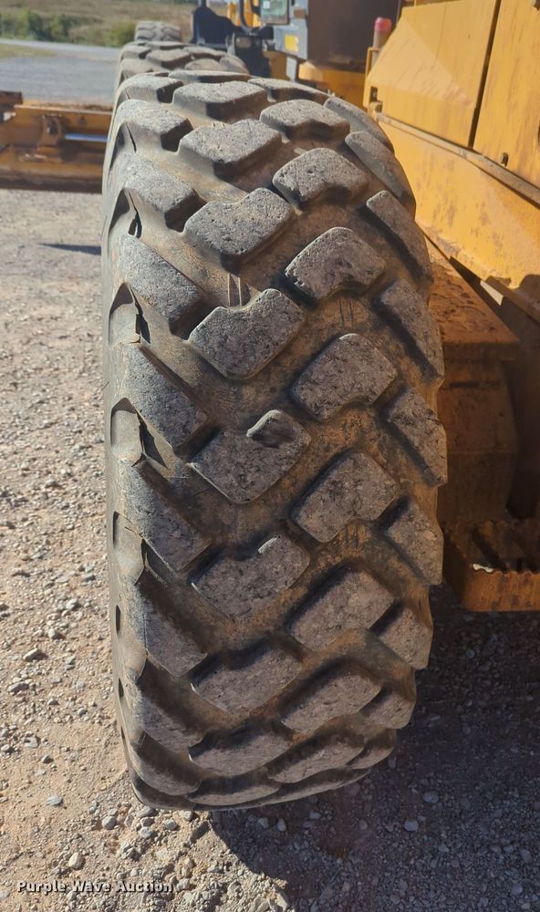 image for item OL9034 2012 John Deere 772GP  motor grader