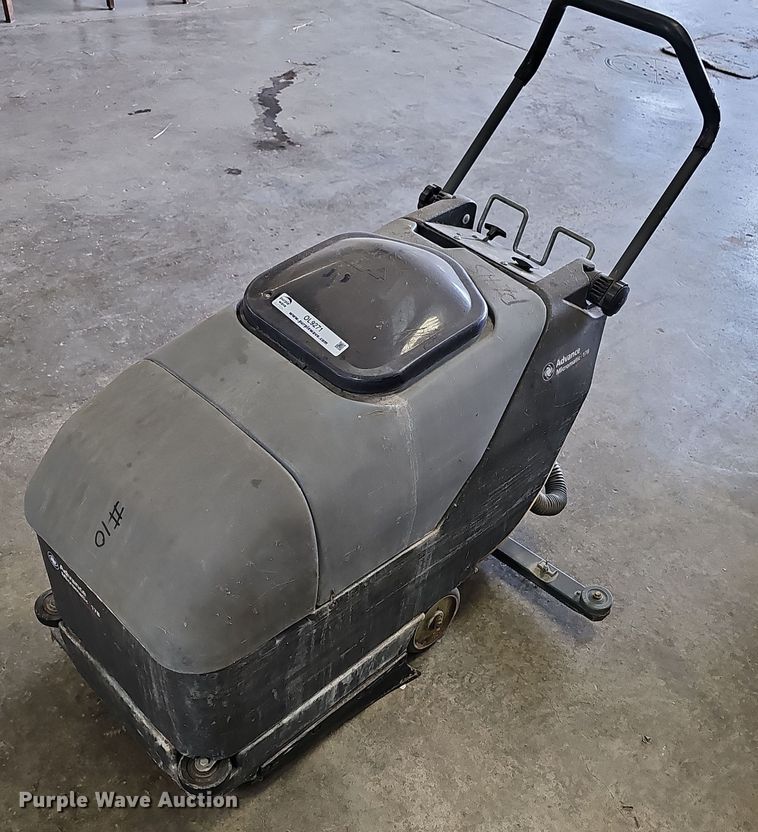 image for item OL9271 Advance Micromatic 17B  floor scrubber