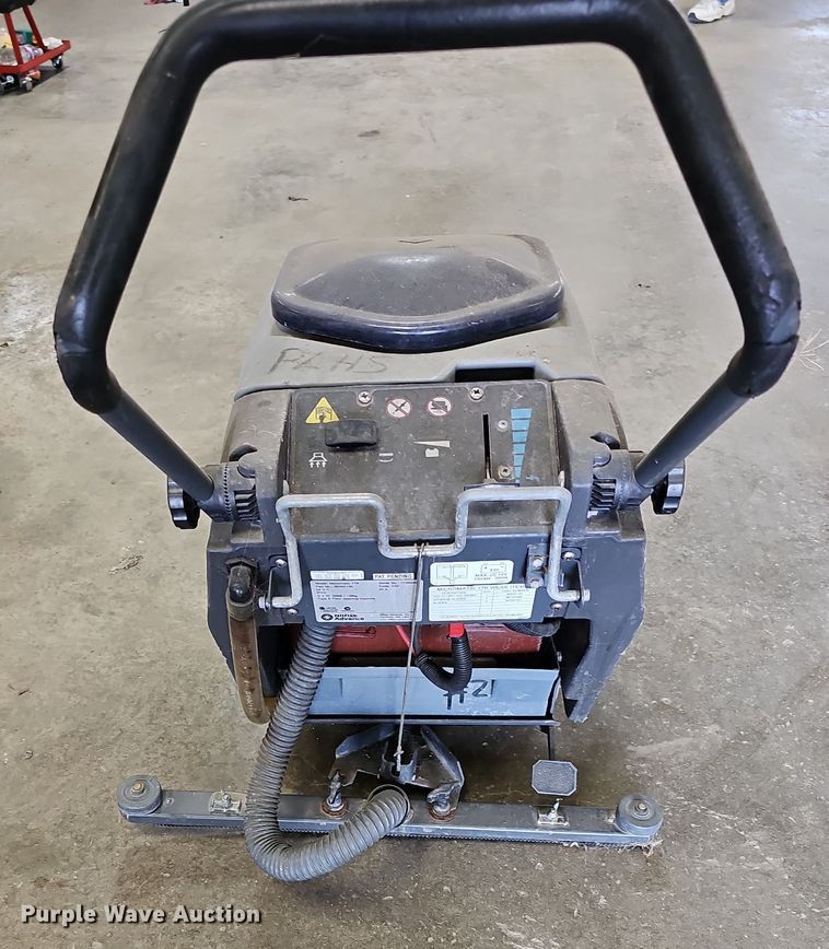 image for item OL9271 Advance Micromatic 17B  floor scrubber