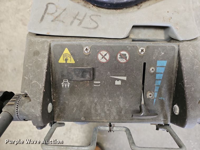 image for item OL9271 Advance Micromatic 17B  floor scrubber