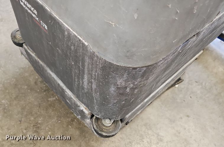 image for item OL9271 Advance Micromatic 17B  floor scrubber