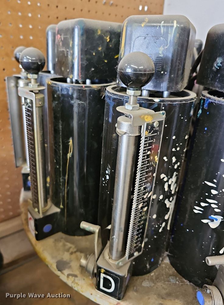 image for item OL9273 Eleven color paint wheel