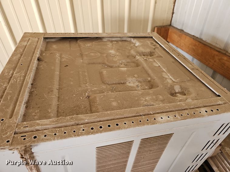 image for item OL9274 (4) LG window AC units