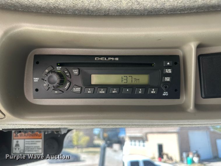 image for item DH1849 2010 New Holland CR9060  combine