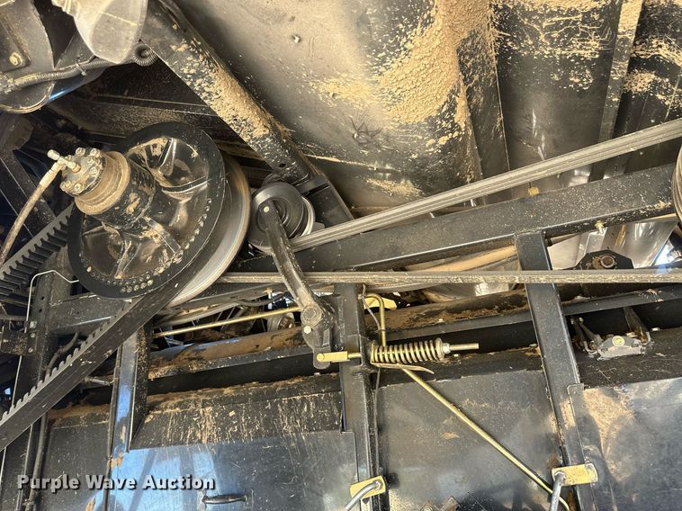 image for item DH1849 2010 New Holland CR9060  combine