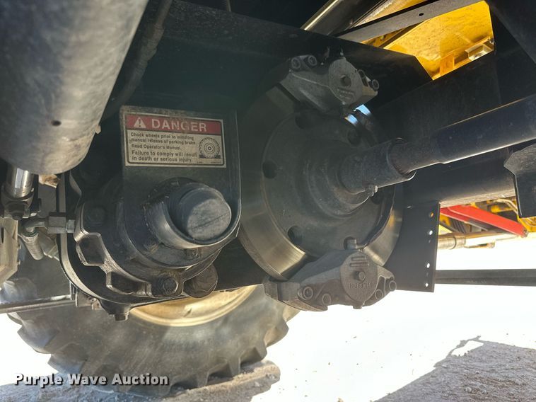 image for item DH1849 2010 New Holland CR9060  combine