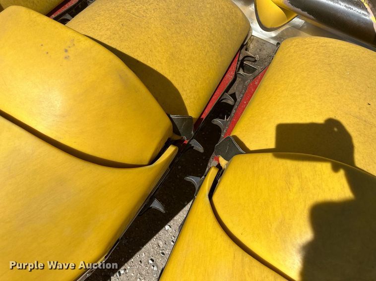 image for item DH1850 New Holland 98C  all-crop head