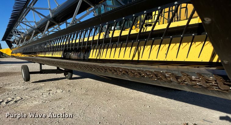 image for item DH1851 New Holland 88C  draper head