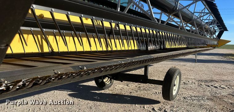 image for item DH1851 New Holland 88C  draper head