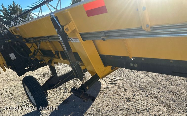 image for item DH1851 New Holland 88C  draper head