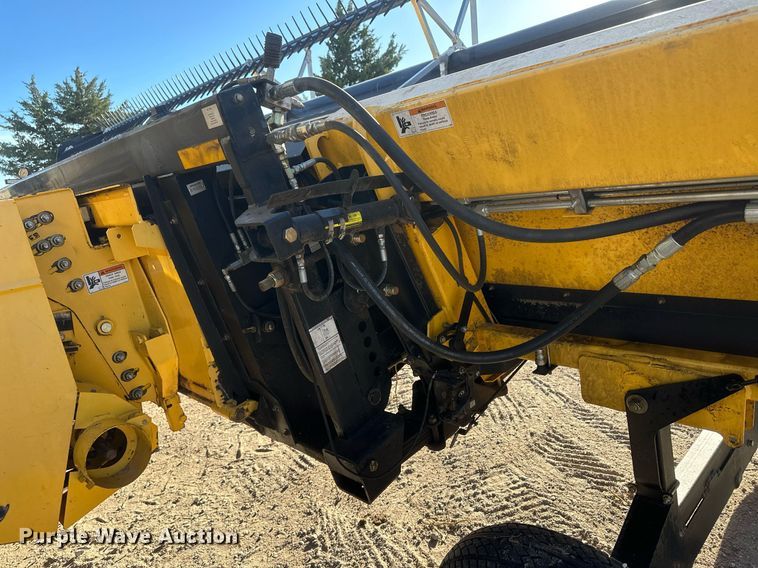 image for item DH1851 New Holland 88C  draper head