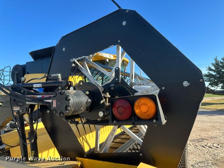 image for item DH1851 New Holland 88C  draper head