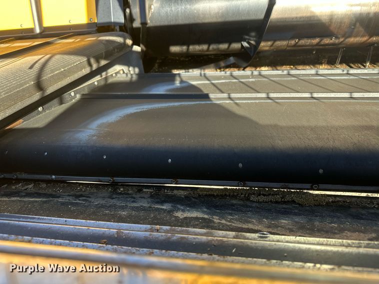 image for item DH1851 New Holland 88C  draper head